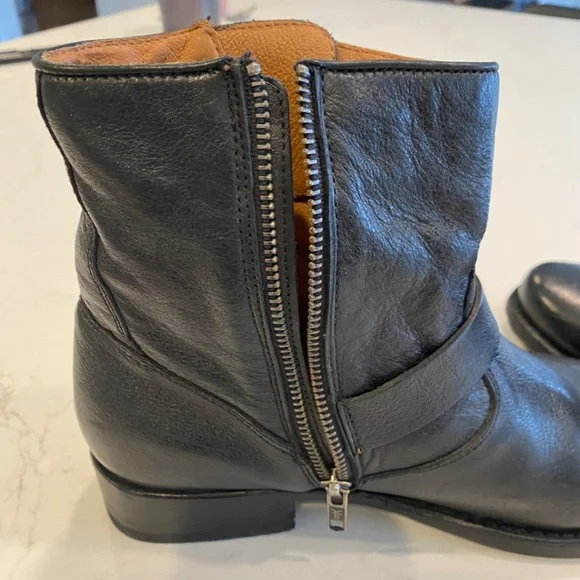 Frye Black Ankle Boots with Distressed Leather and Buckles - Picture 2 of 3